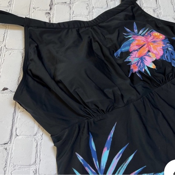 Avenue sz 20 Tankini Floral Black Swimtop - Picture 3 of 7